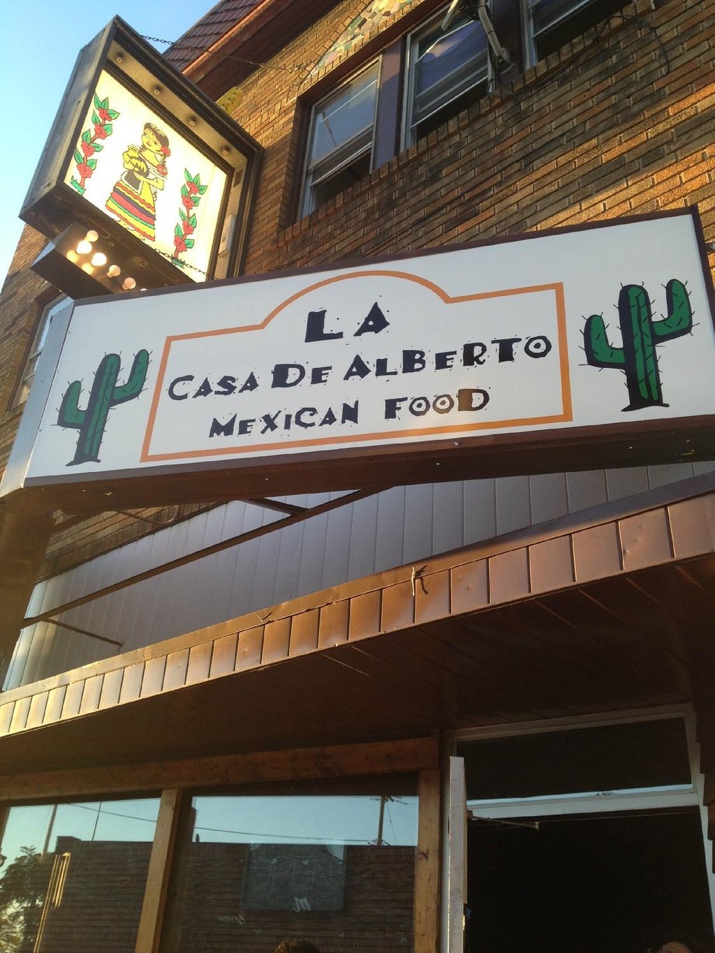 La Casa de Alberto Mexican Food
