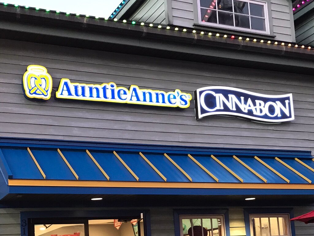 Auntie Anne`s & Cinnabon
