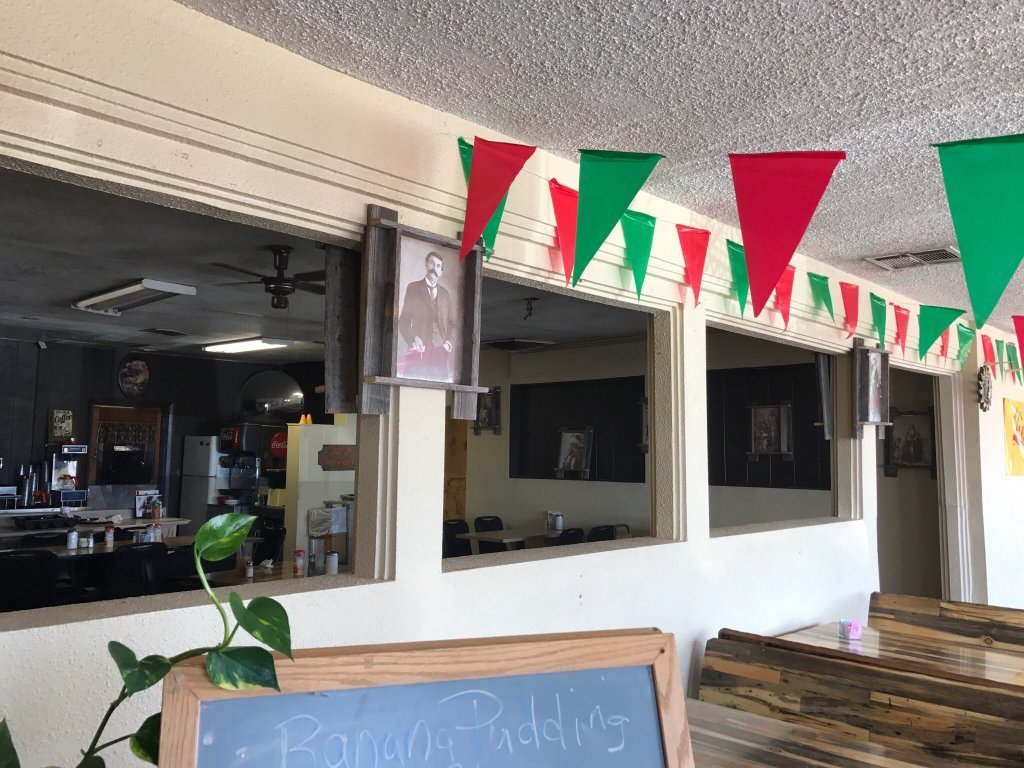 Lindsey`s Cafe